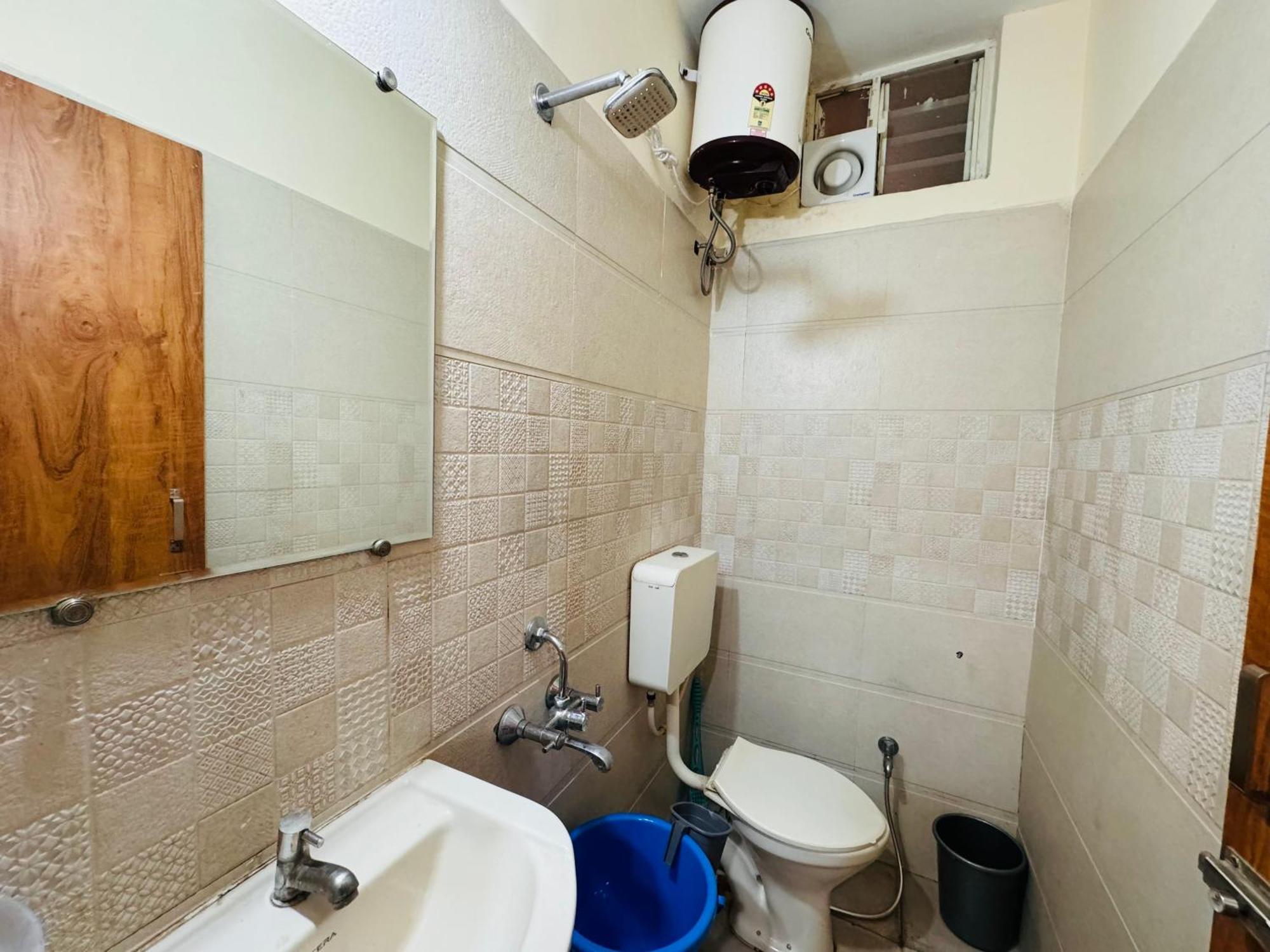 Home Escape 1Bhk Apartment Near Bombay Hospital Indore Eksteriør billede