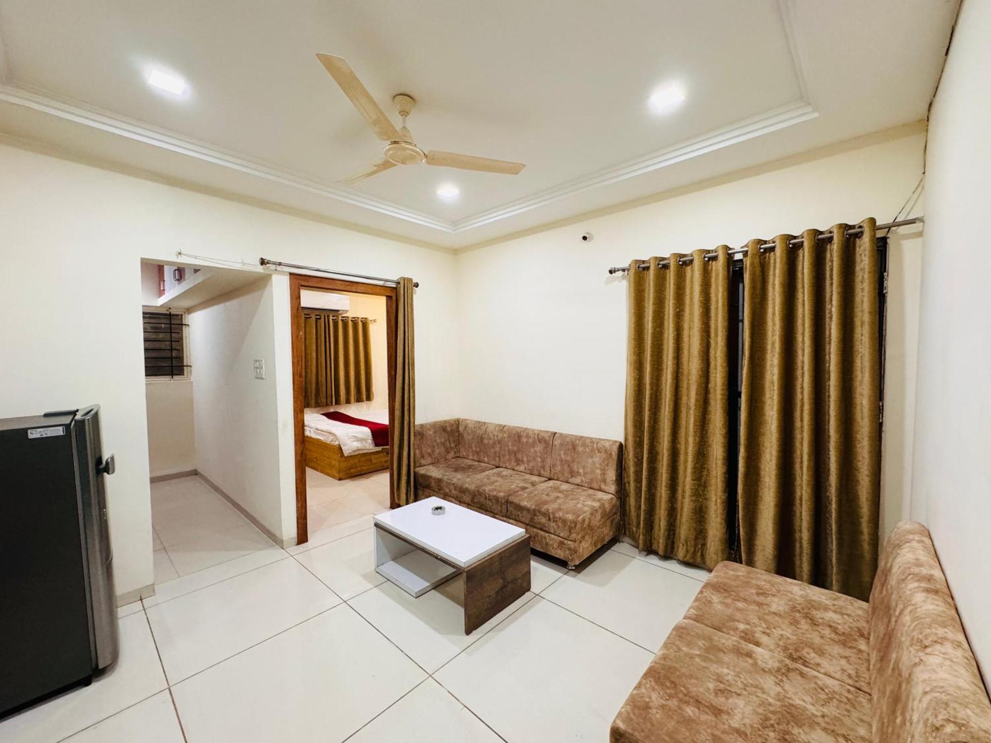 Home Escape 1Bhk Apartment Near Bombay Hospital Indore Eksteriør billede