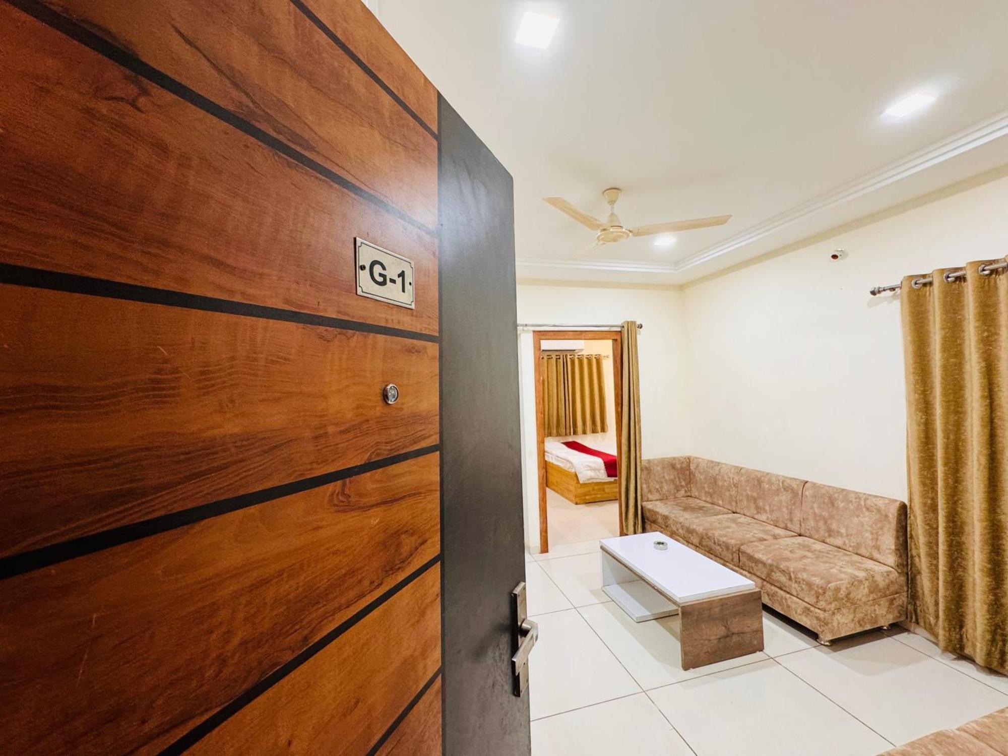 Home Escape 1Bhk Apartment Near Bombay Hospital Indore Eksteriør billede